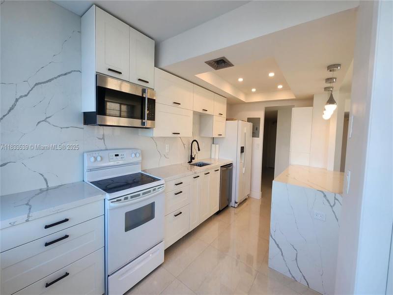 Del Prado South Tower Apt #1705