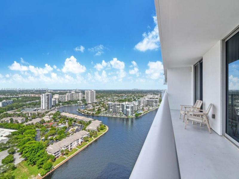 Condo for sale at Hyde Beach House R1406