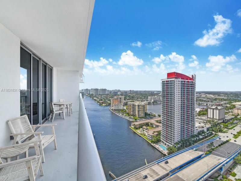 Condo for sale at Hyde Beach House R1406