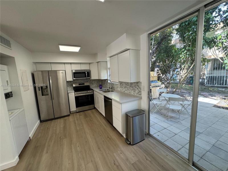 Property photo # 9