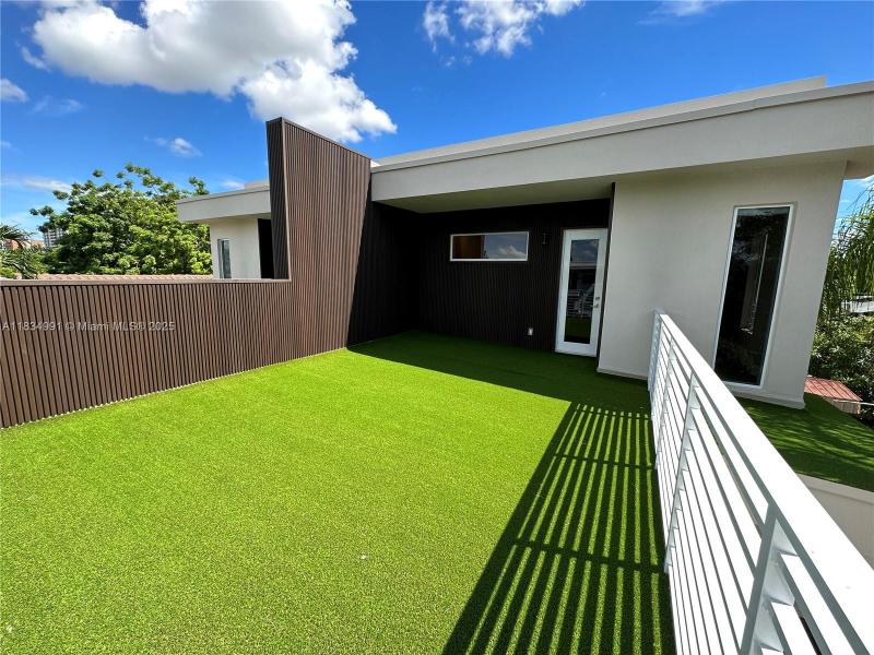 Property photo # 8