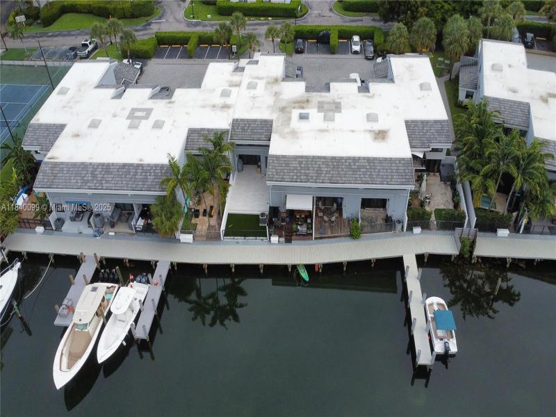 Comprar apartamento en Poinciana Island 906