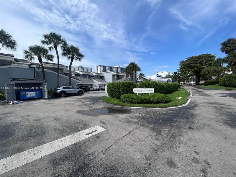 Comprar apartamento en Poinciana Island 906