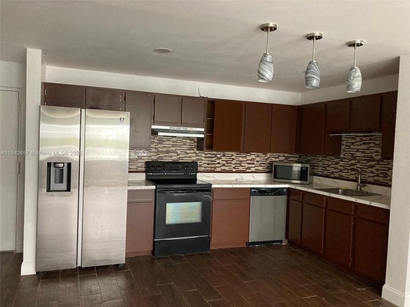 Property photo # 7