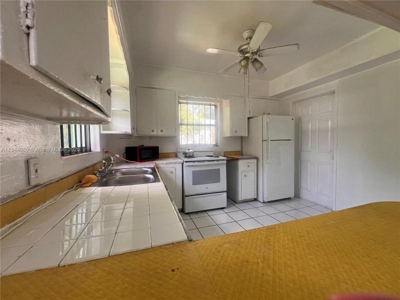 Property photo # 0