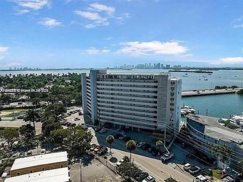 Comprar apartamento en Bayshore Yacht Tennis Club 407