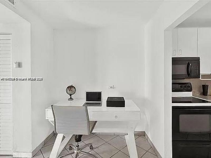 Comprar apartamento en Bayshore Yacht Tennis Club 407