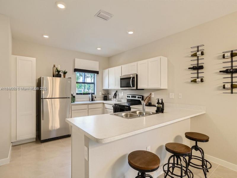 Property photo # 4