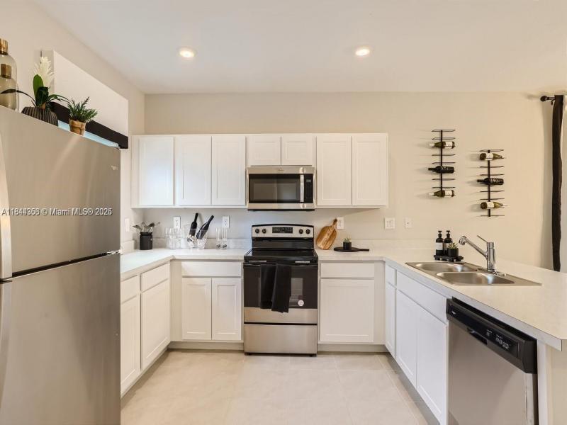 Property photo # 9