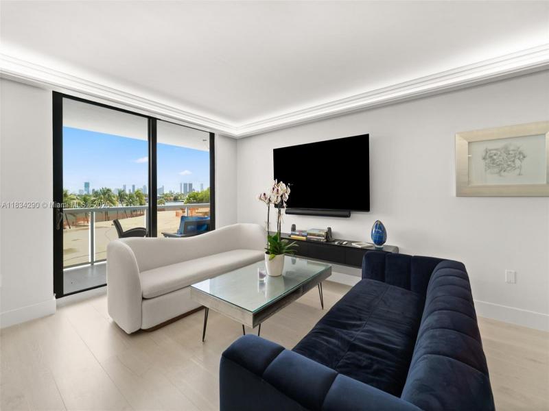 Condo for sale at Nine Island Avenue 406