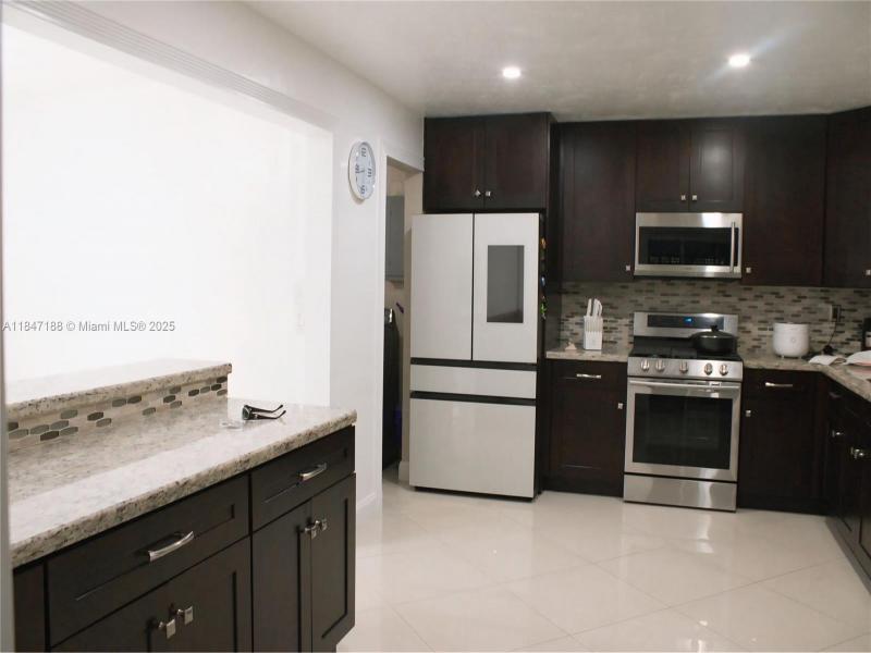 Property photo # 9