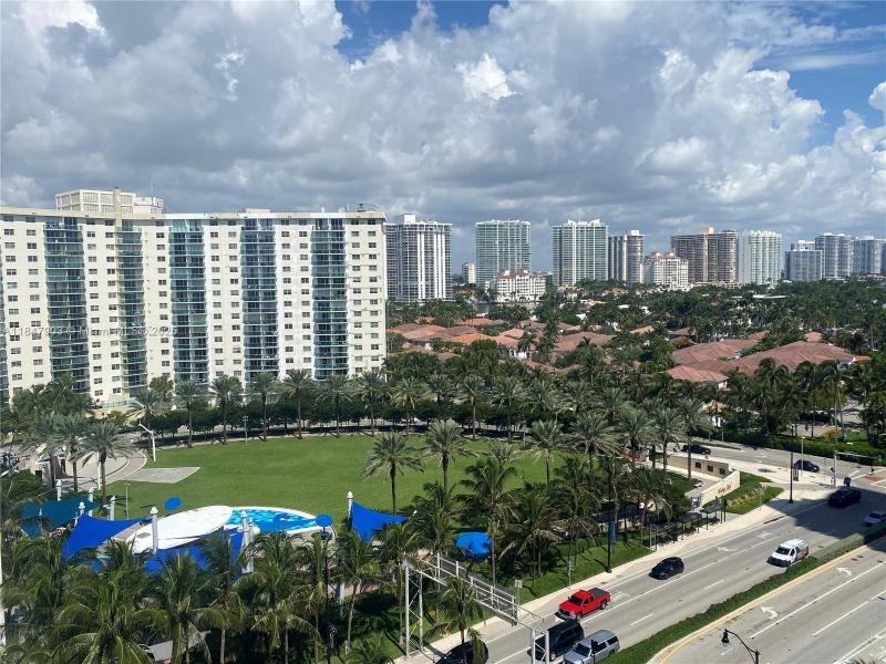 Comprar apartamento en Aventura Beach Club 733