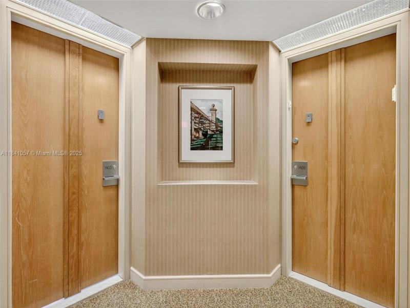 The Landmark Apt #1406/1405