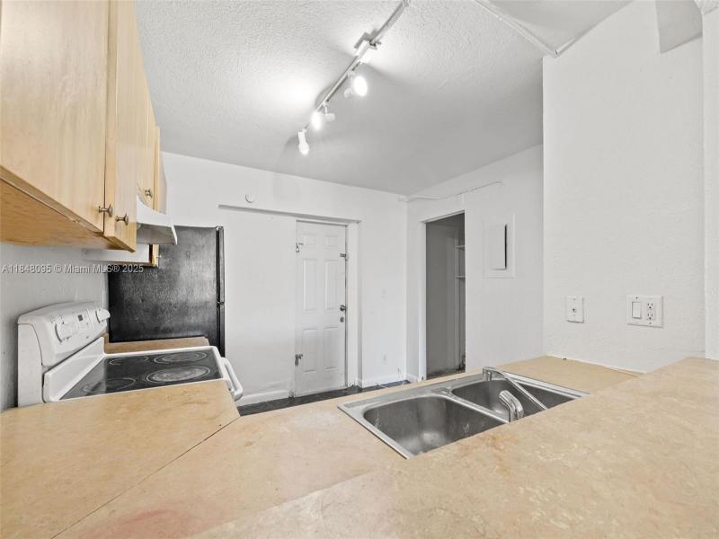 Property photo # 8