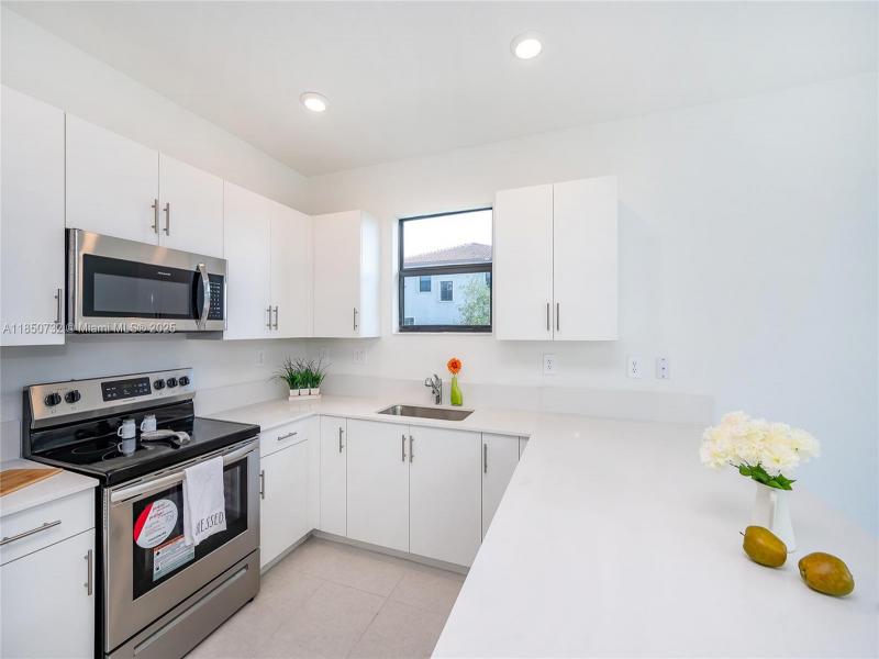 Property photo # 4