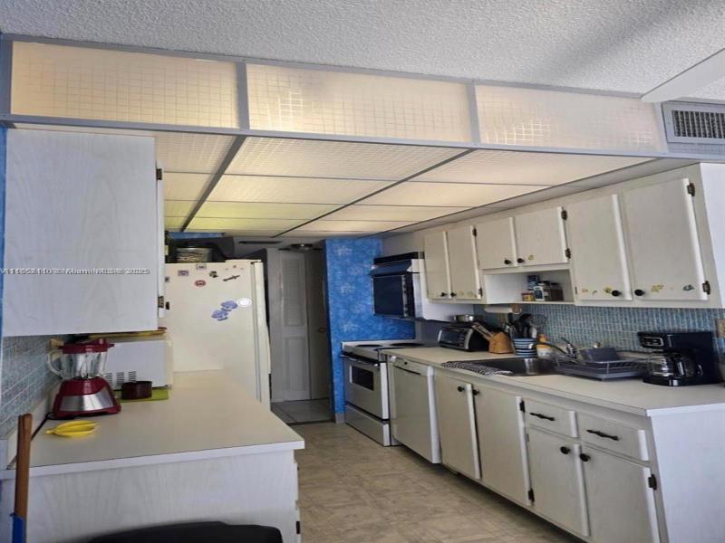 Property photo # 6