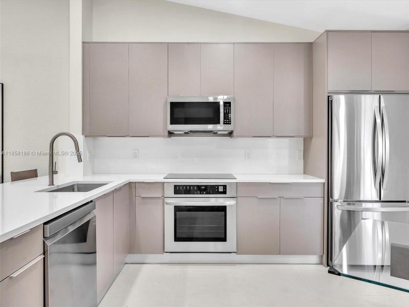 Property photo # 9