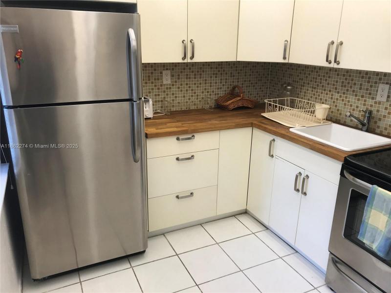 Property photo # 9