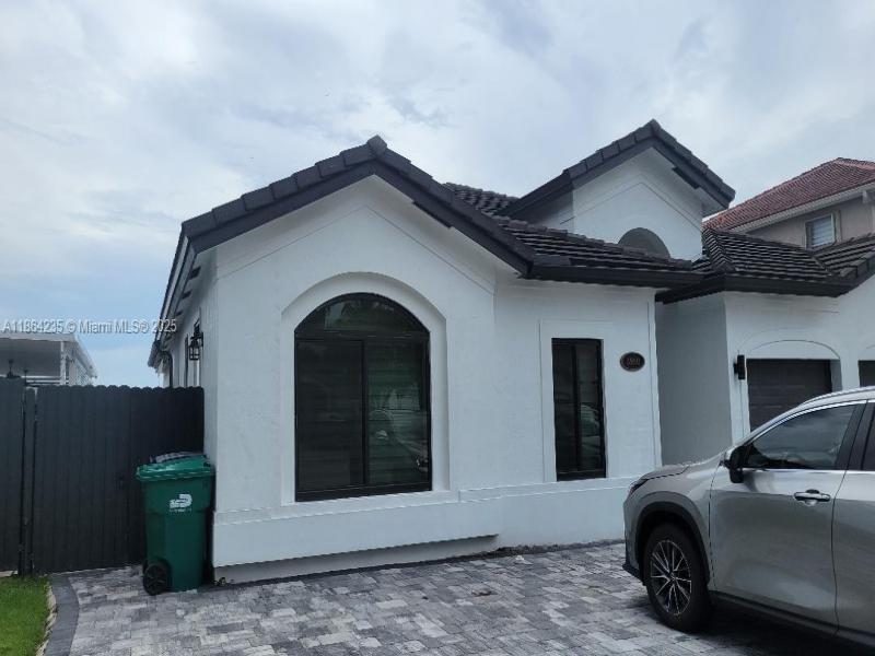 Property photo # 0
