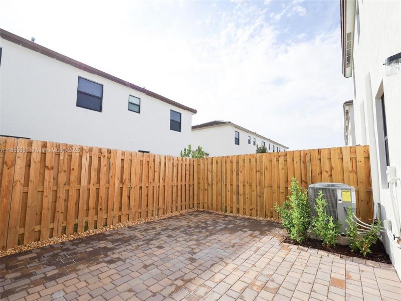 Property photo # 4