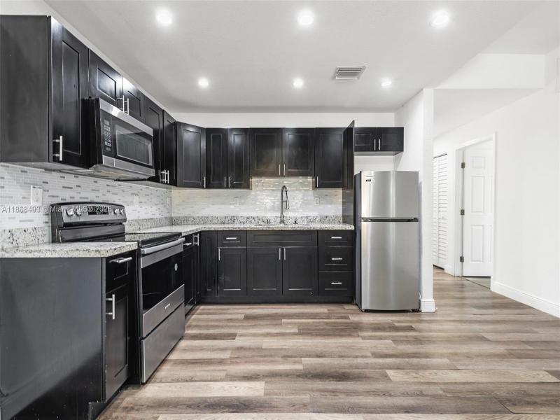 Property photo # 8