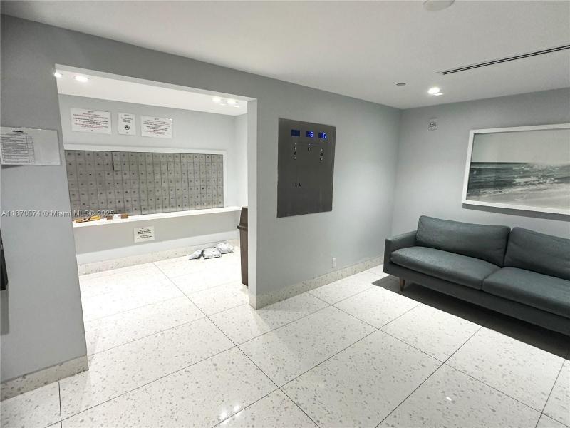 Comprar apartamento no Coronado I 2502