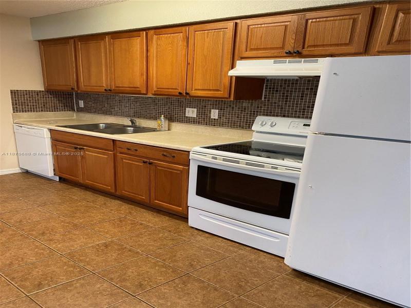 Property photo # 9
