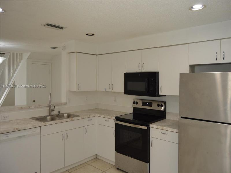 Property photo # 9