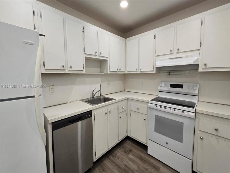Property photo # 4