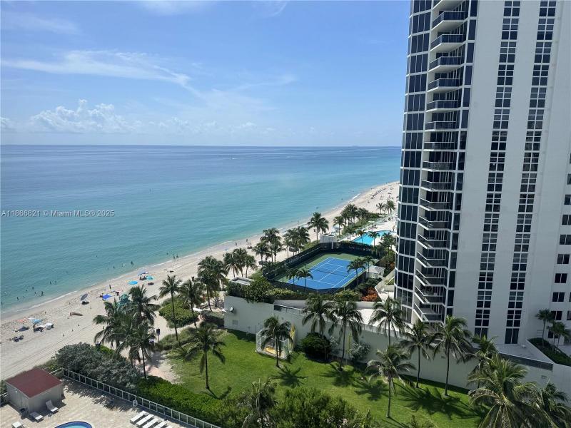 Comprar apartamento en Aventura Beach Club 1108