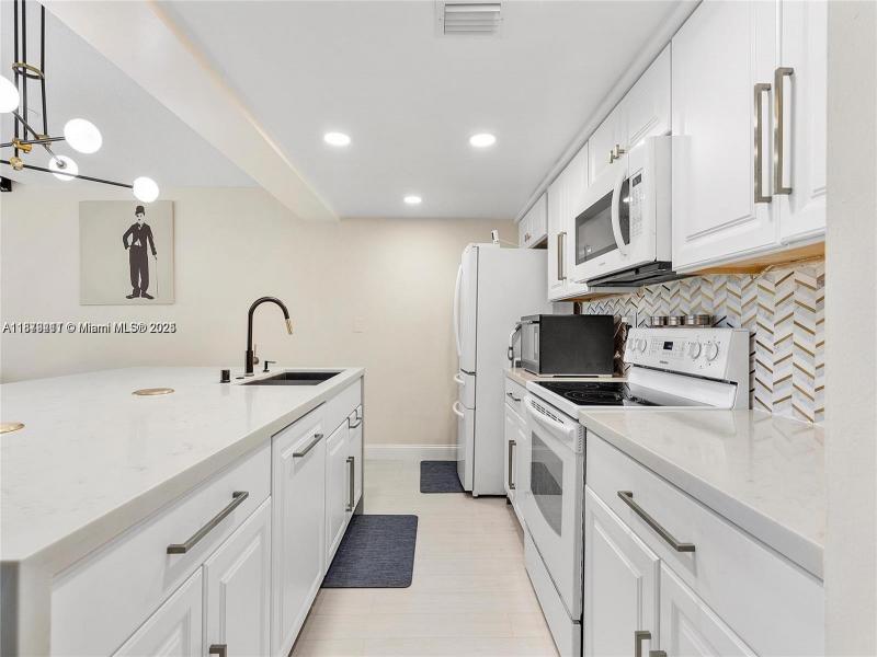 Property photo # 6