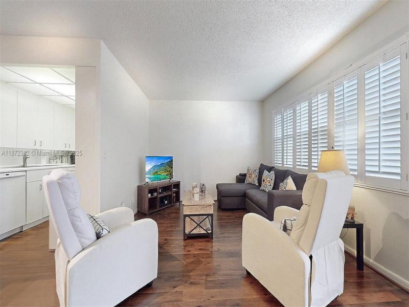 Property photo # 4