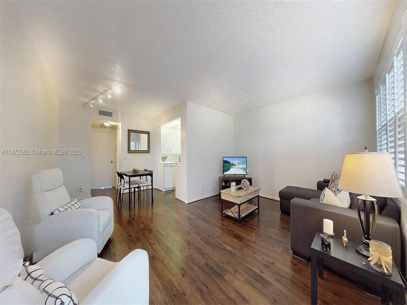 Property photo # 9