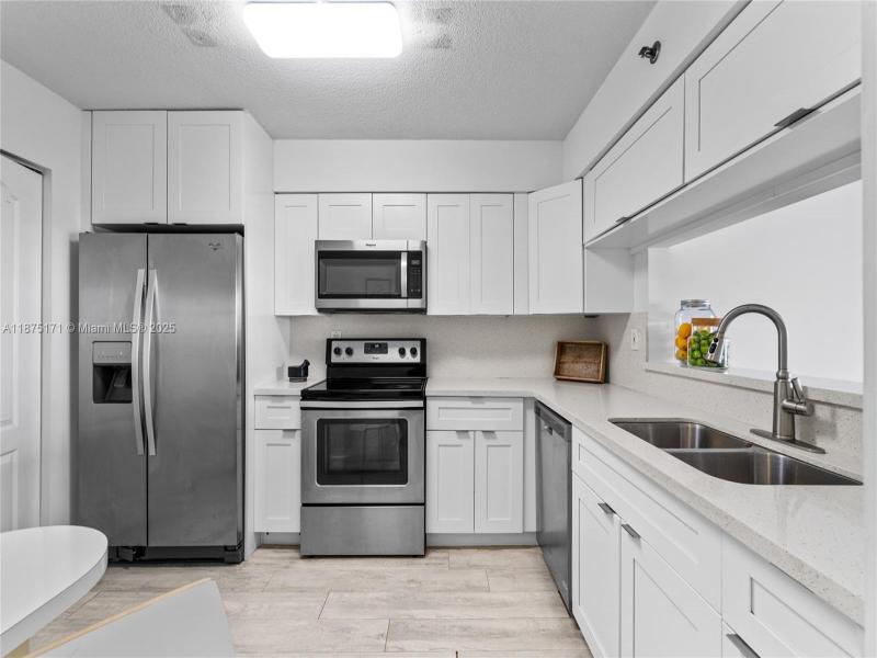 Property photo # 9
