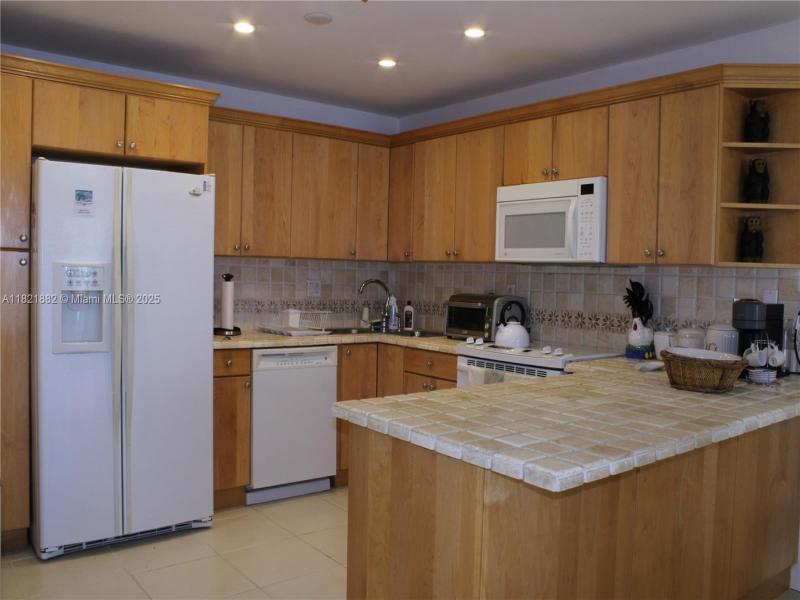 Property photo # 3