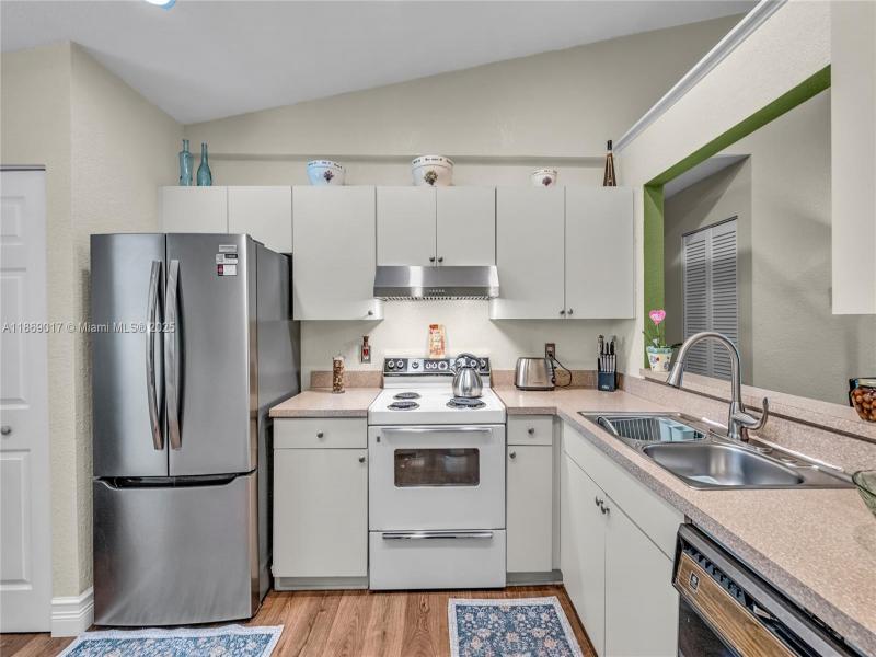 Property photo # 6
