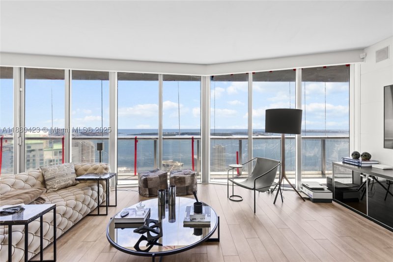 Condo for sale at Icon Brickell Tower I 4901