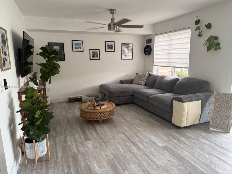 Property photo # 4