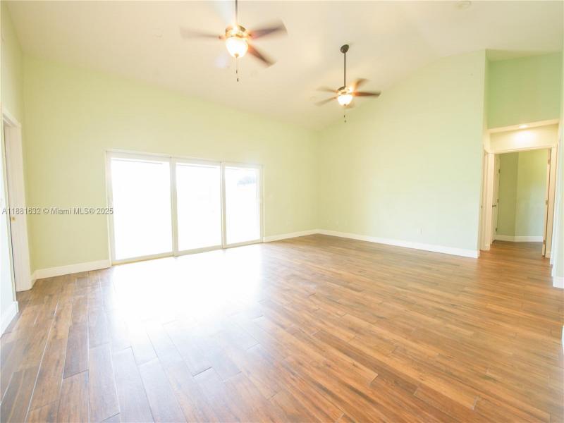 Property photo # 6