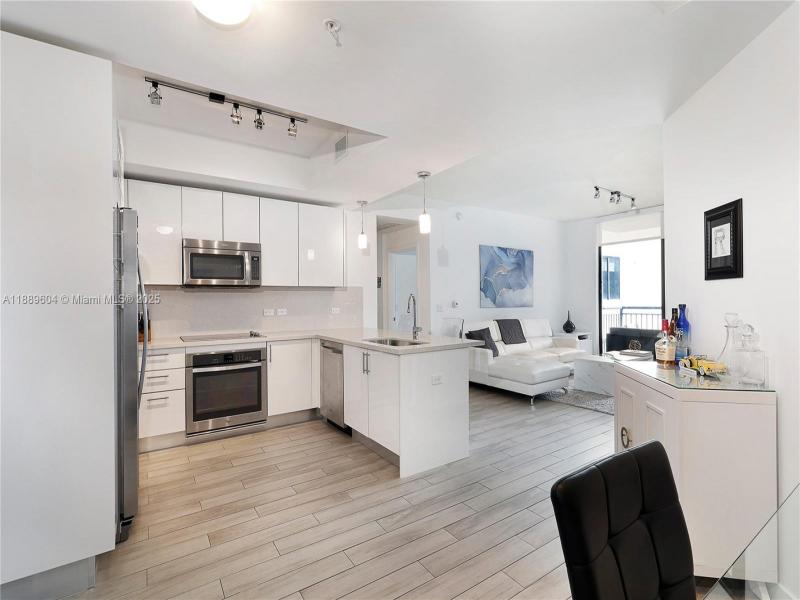 Property photo # 9