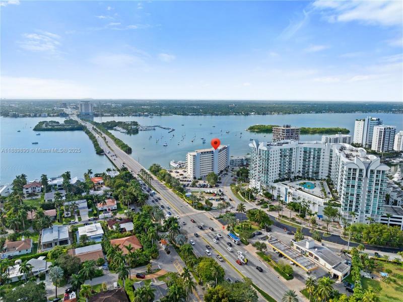 Comprar apartamento en Bayshore Yacht Tennis Club 714
