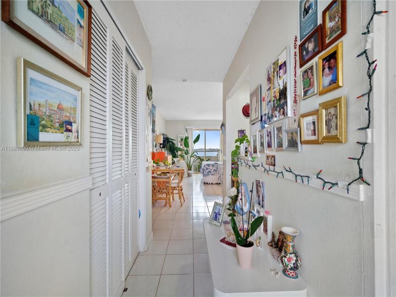 Comprar apartamento en Bayshore Yacht Tennis Club 714