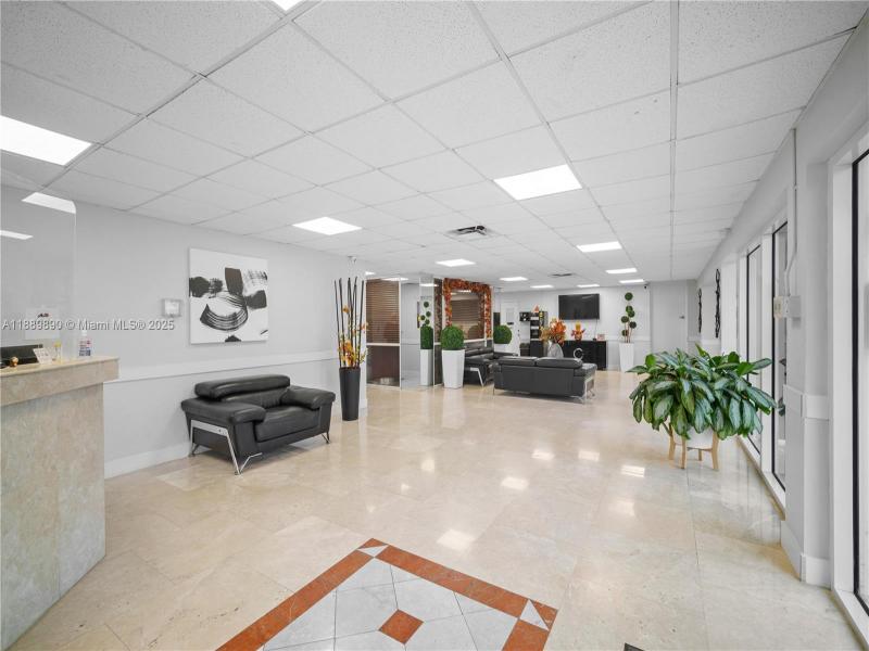 Comprar apartamento en Bayshore Yacht Tennis Club 714