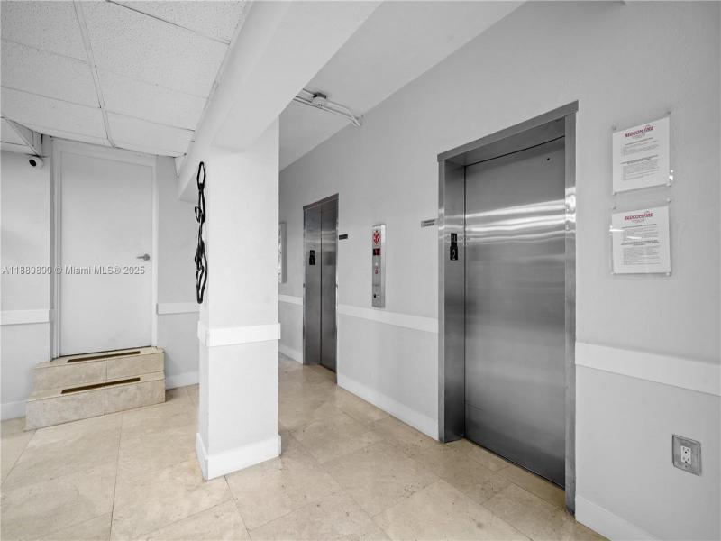 Comprar apartamento en Bayshore Yacht Tennis Club 714