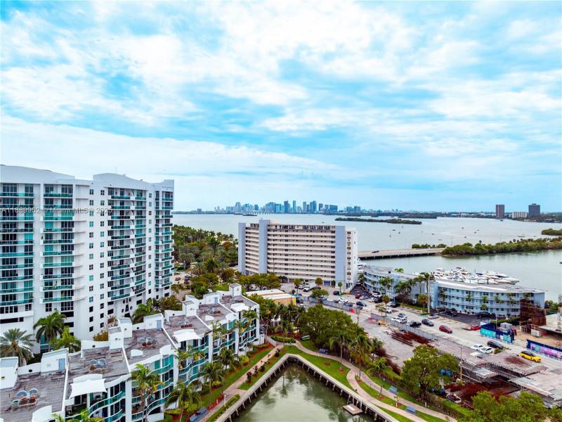 Comprar apartamento en Bayshore Yacht Tennis Club 405