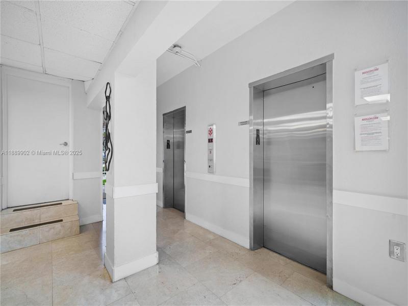Comprar apartamento en Bayshore Yacht Tennis Club 405