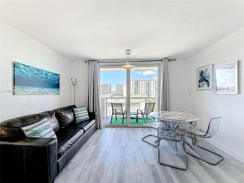 Condo for sale at Aventura Beach Club 636
