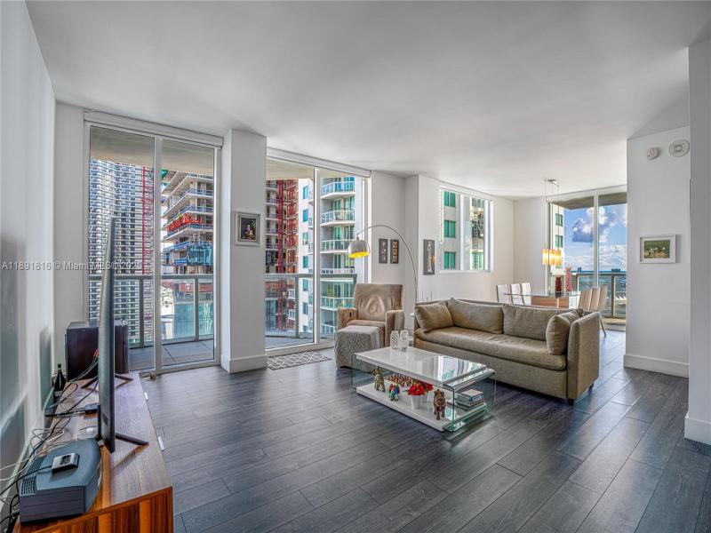 Condo for sale at Vizcayne South Tower 3203