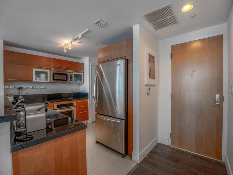 Condo for sale at Vizcayne South Tower 3203