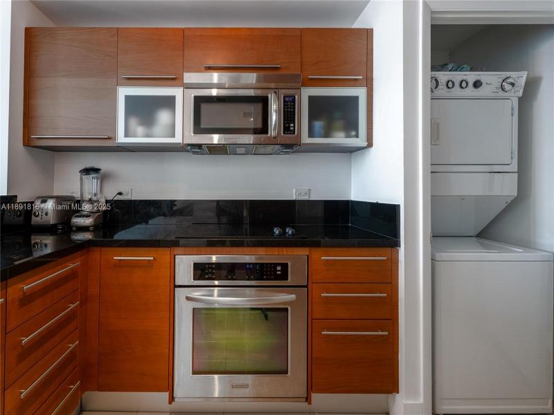 Condo for sale at Vizcayne South Tower 3203
